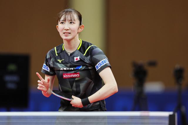 他既能在球 他既能在球